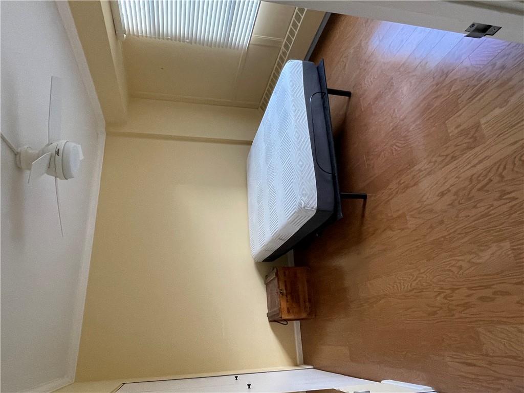 333 W Meyer Boulevard Property Photo 7
