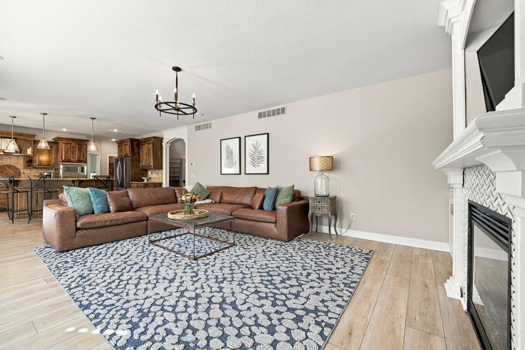 16253 Stearns Street Property Photo 6