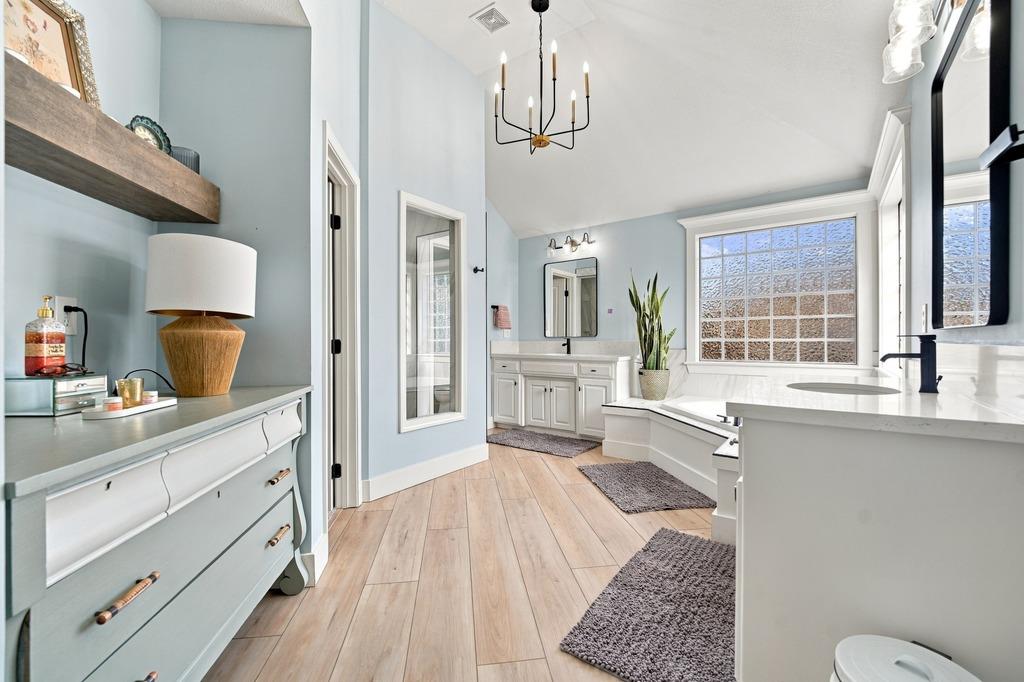 16253 Stearns Street Property Photo 29
