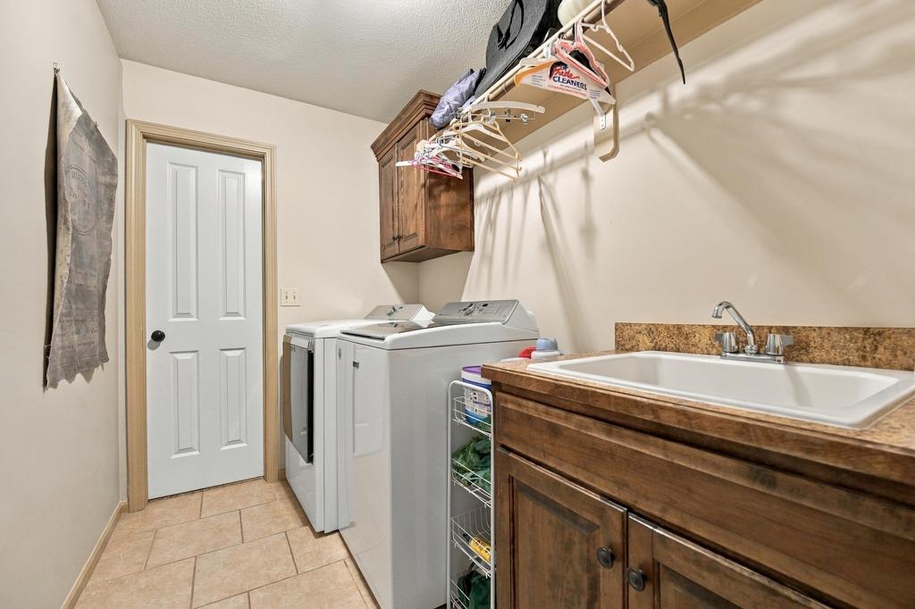 16253 Stearns Street Property Photo 36