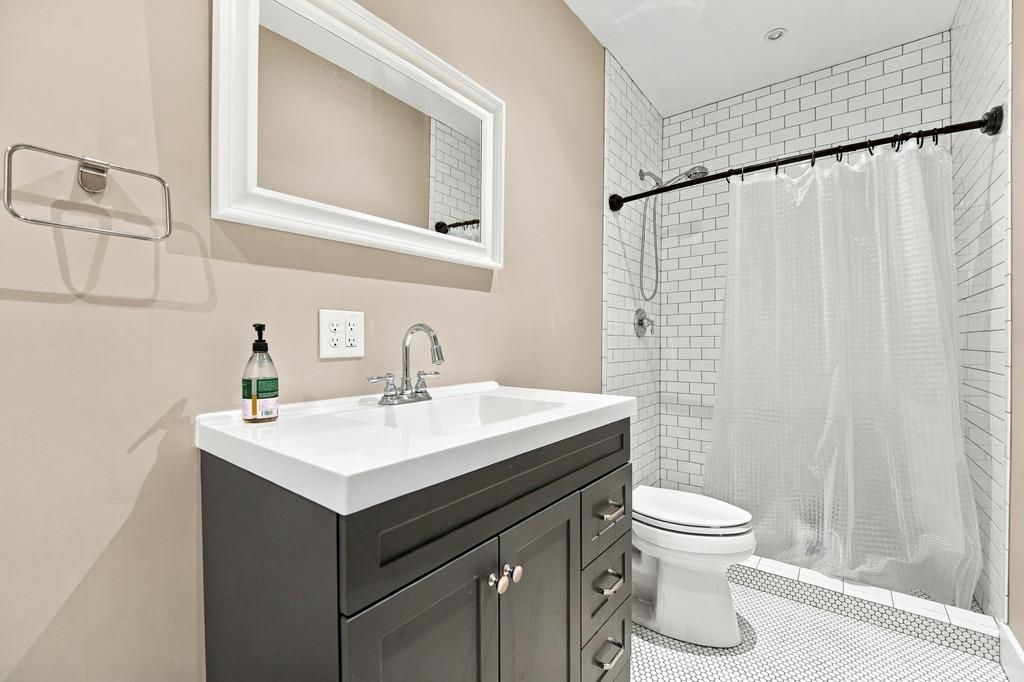 16253 Stearns Street Property Photo 56