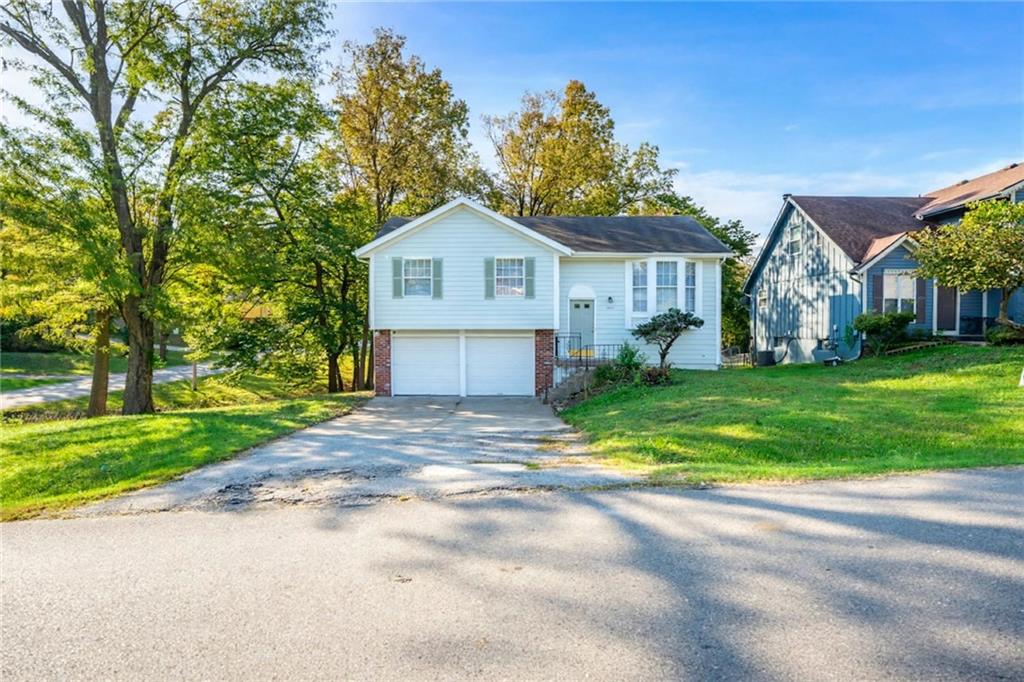 5511 Ne 50th Street Property Photo 1