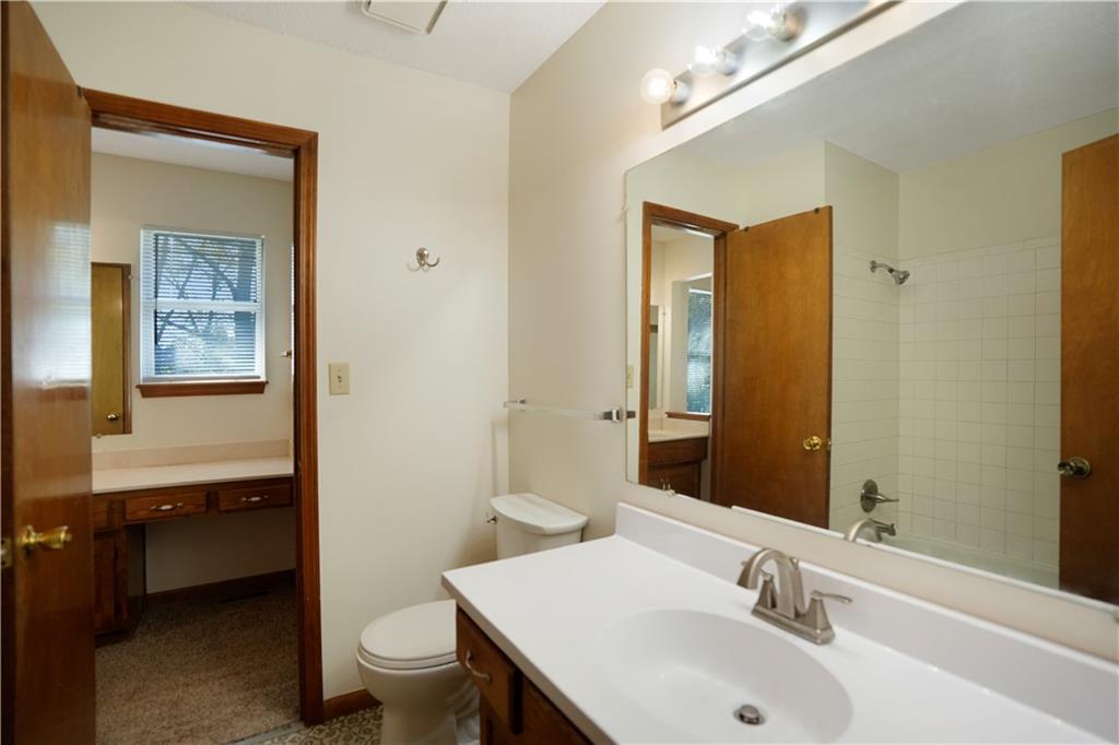 5511 Ne 50th Street Property Photo 22