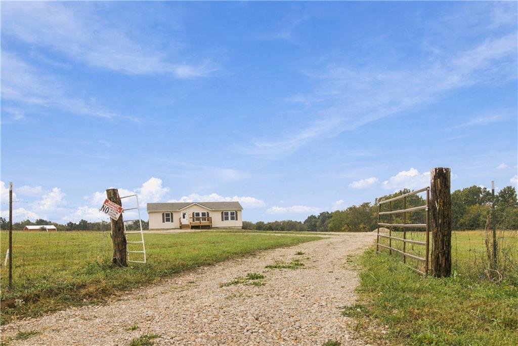 1096 Sw 600 Road Property Photo 2