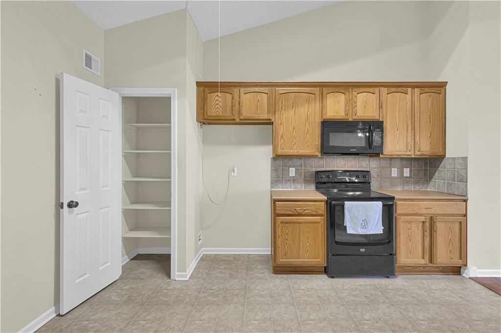 7904 N Poplar Court Property Photo 11