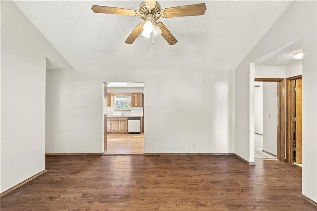 4410 W 27th Street Property Photo 3