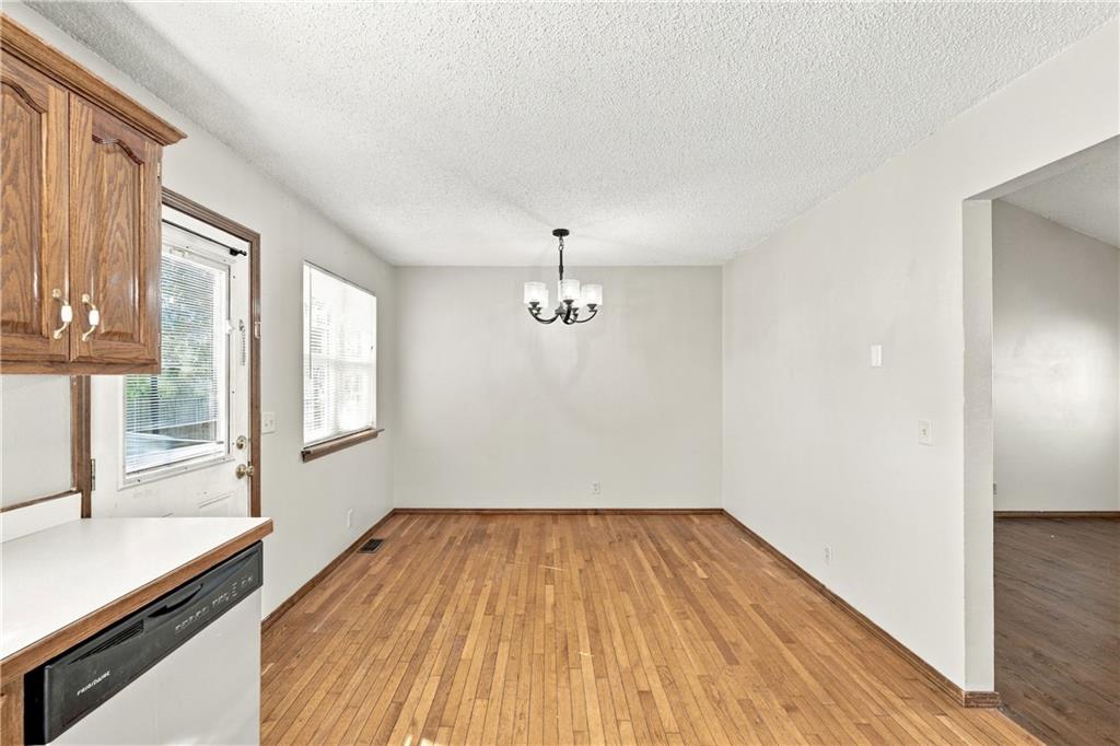 4410 W 27th Street Property Photo 6