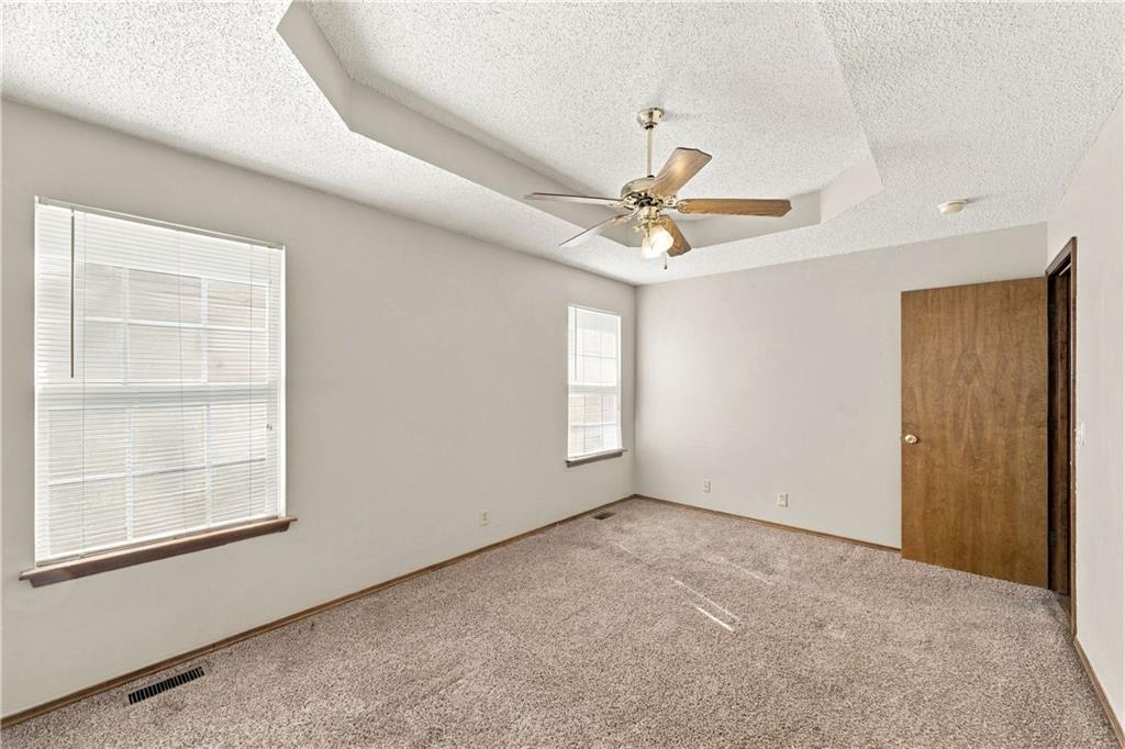 4410 W 27th Street Property Photo 9