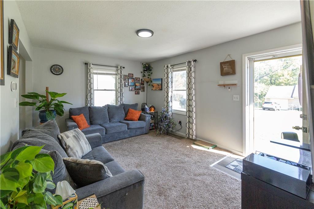 3004 S Norwood Avenue Property Photo 2
