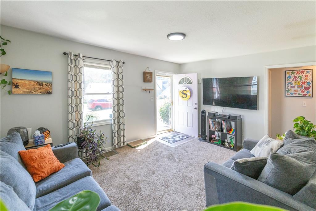 3004 S Norwood Avenue Property Photo 4
