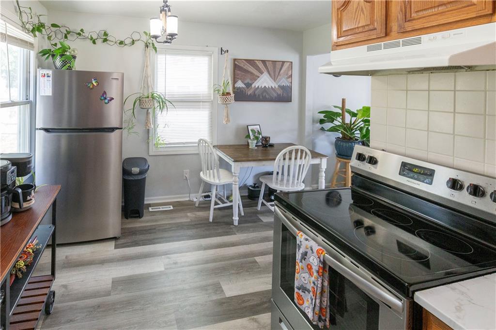 3004 S Norwood Avenue Property Photo 10