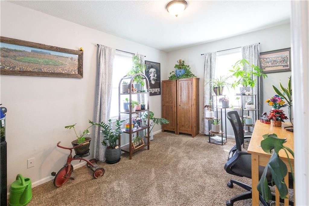 3004 S Norwood Avenue Property Photo 11