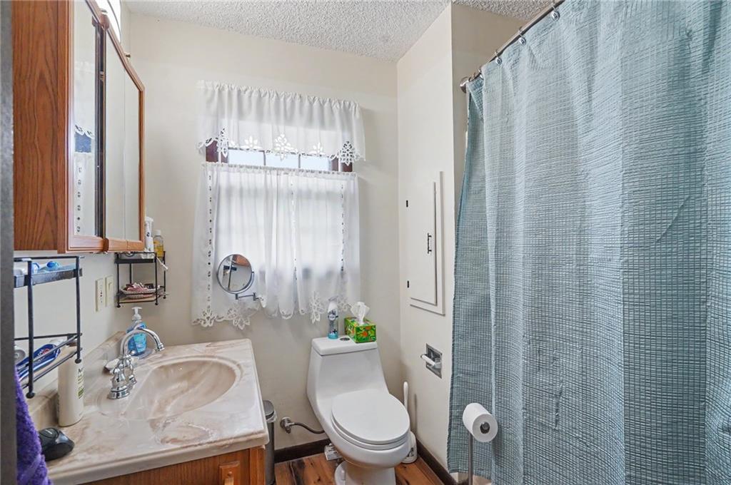 112 S Lawrence Avenue Property Photo 10