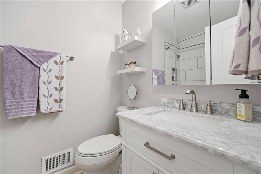 201 Se Westwind Drive Property Photo 9