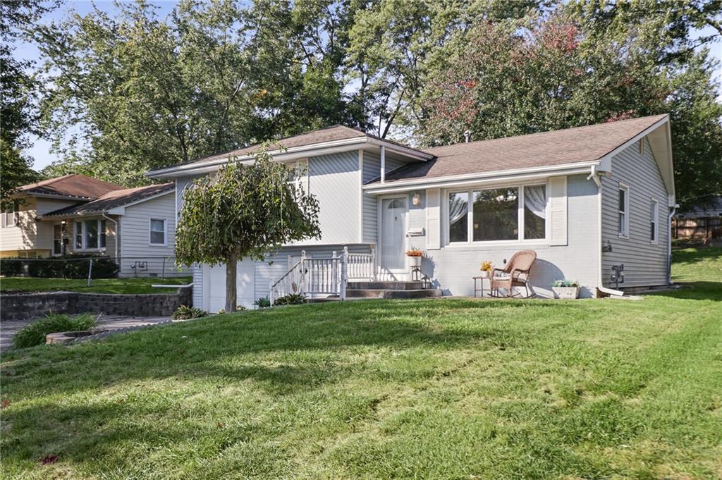 3012 S Norwood Avenue Property Photo 1