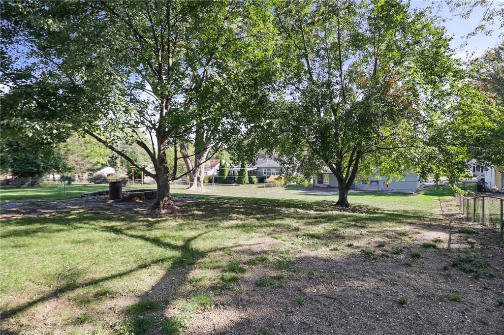 3012 S Norwood Avenue Property Photo 24