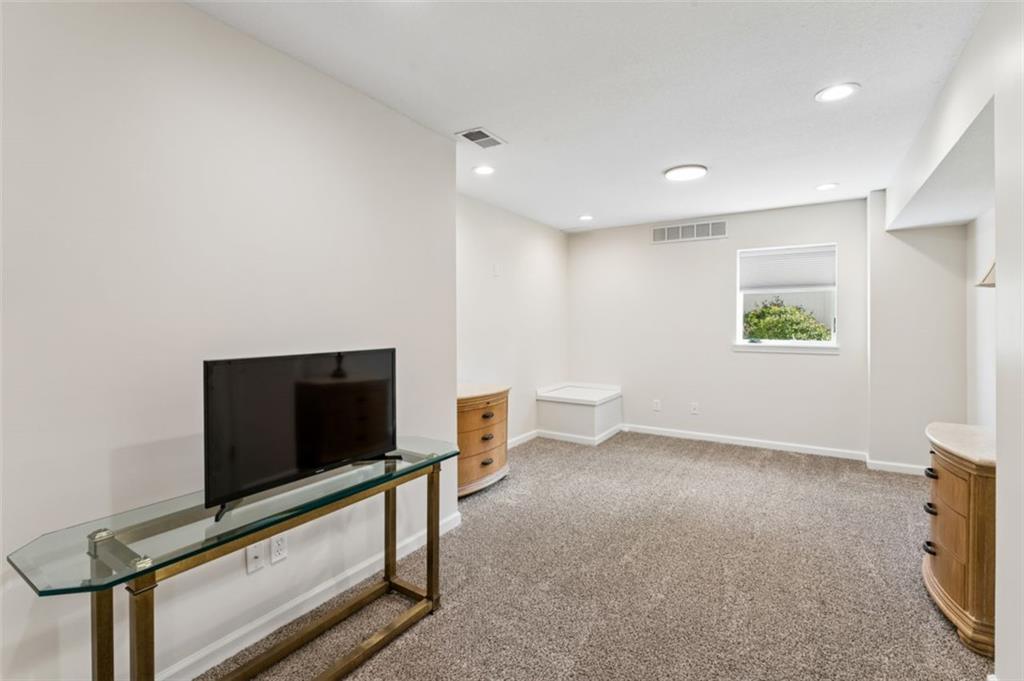9101 W 148th Street Property Photo 55