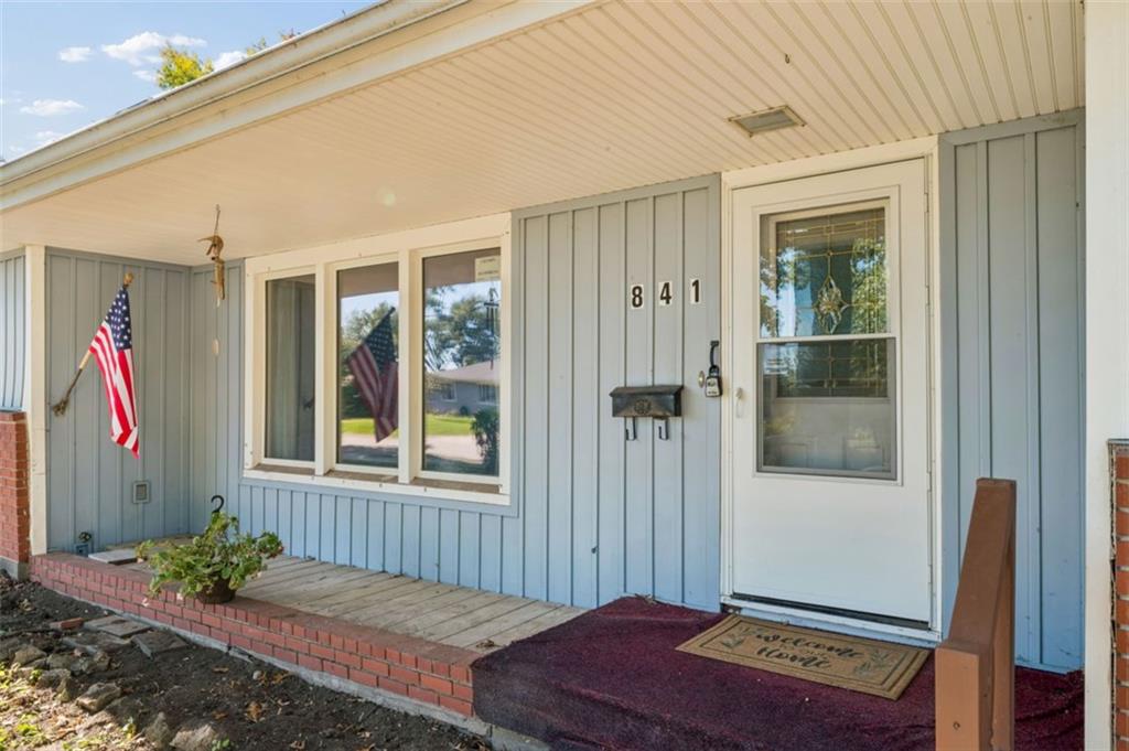 841 S Water Street Property Photo 4