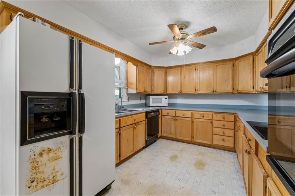 841 S Water Street Property Photo 13