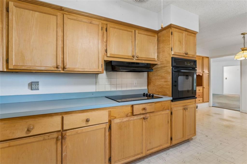 841 S Water Street Property Photo 16