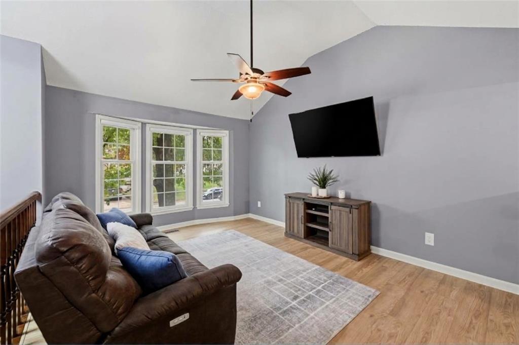 106 S Chambery Drive Property Photo 2