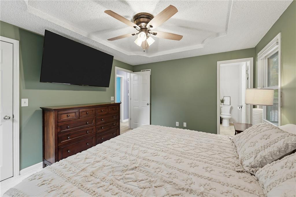 106 S Chambery Drive Property Photo 12