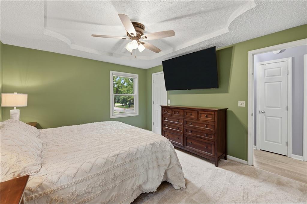 106 S Chambery Drive Property Photo 13