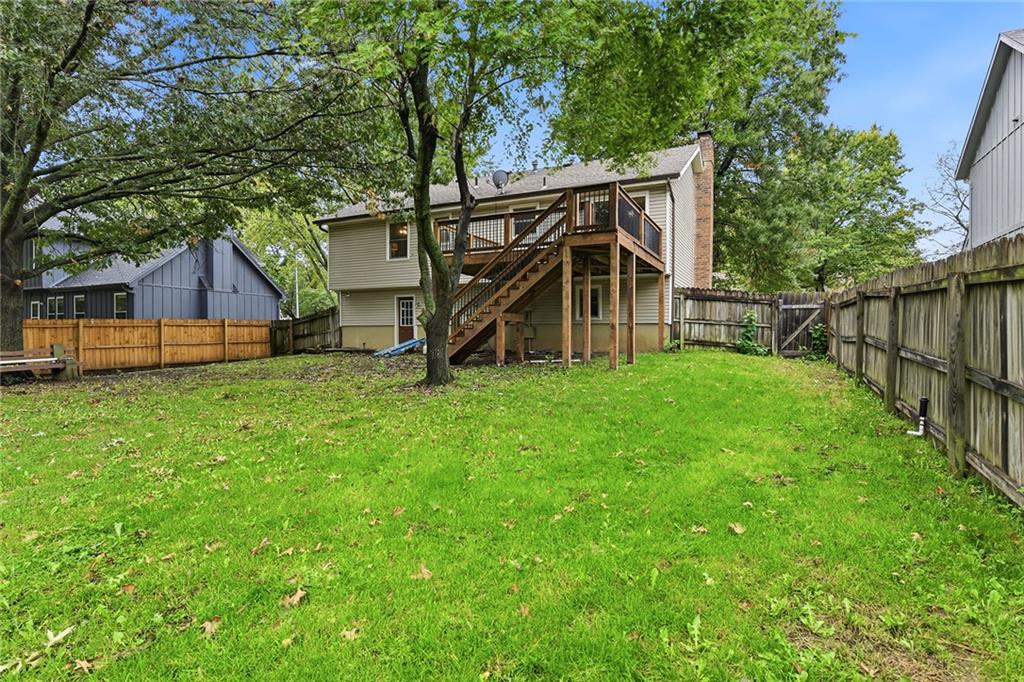106 S Chambery Drive Property Photo 24