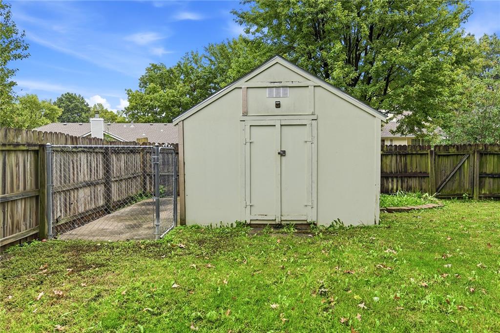 106 S Chambery Drive Property Photo 25