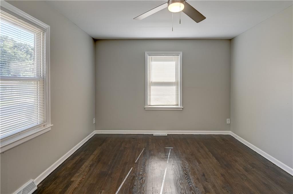 2708 S Glenwood Avenue Property Photo 20
