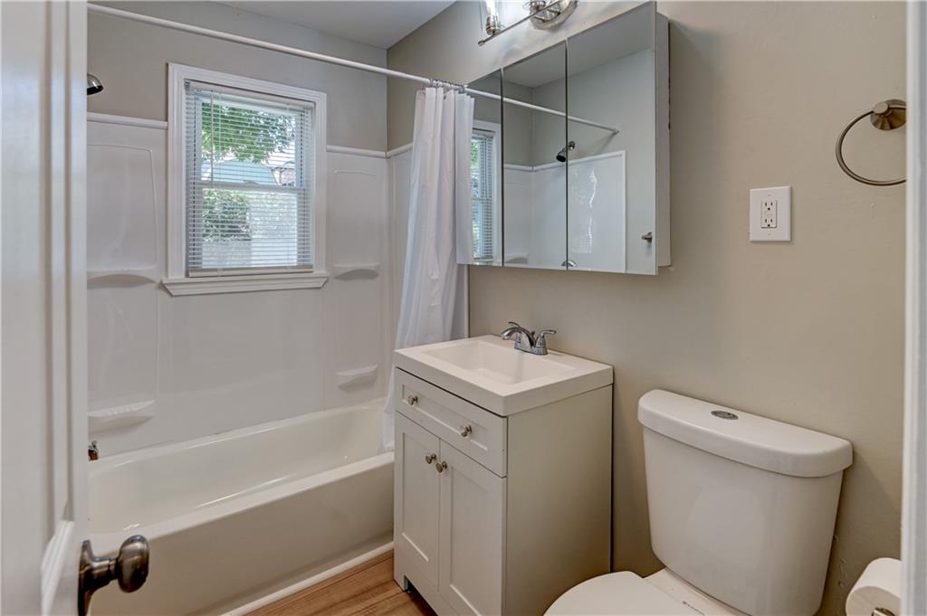 2708 S Glenwood Avenue Property Photo 22