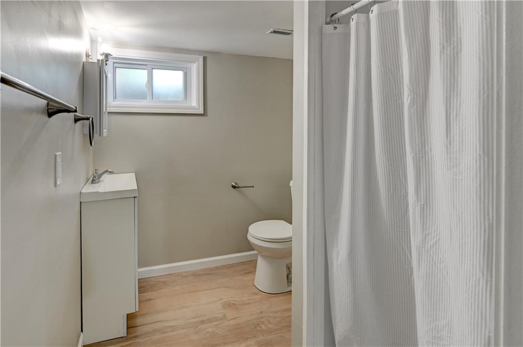 2708 S Glenwood Avenue Property Photo 24