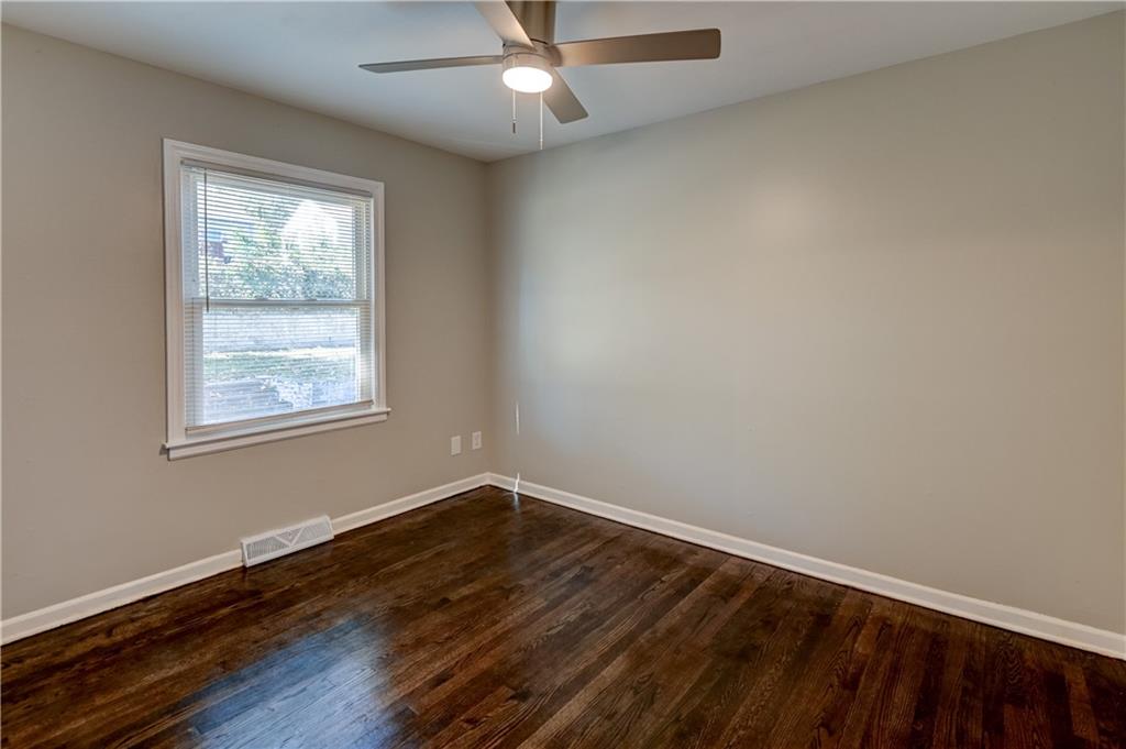 2708 S Glenwood Avenue Property Photo 27