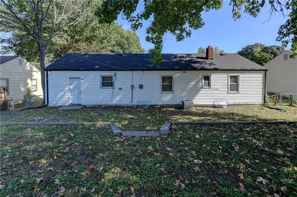 2708 S Glenwood Avenue Property Photo 41
