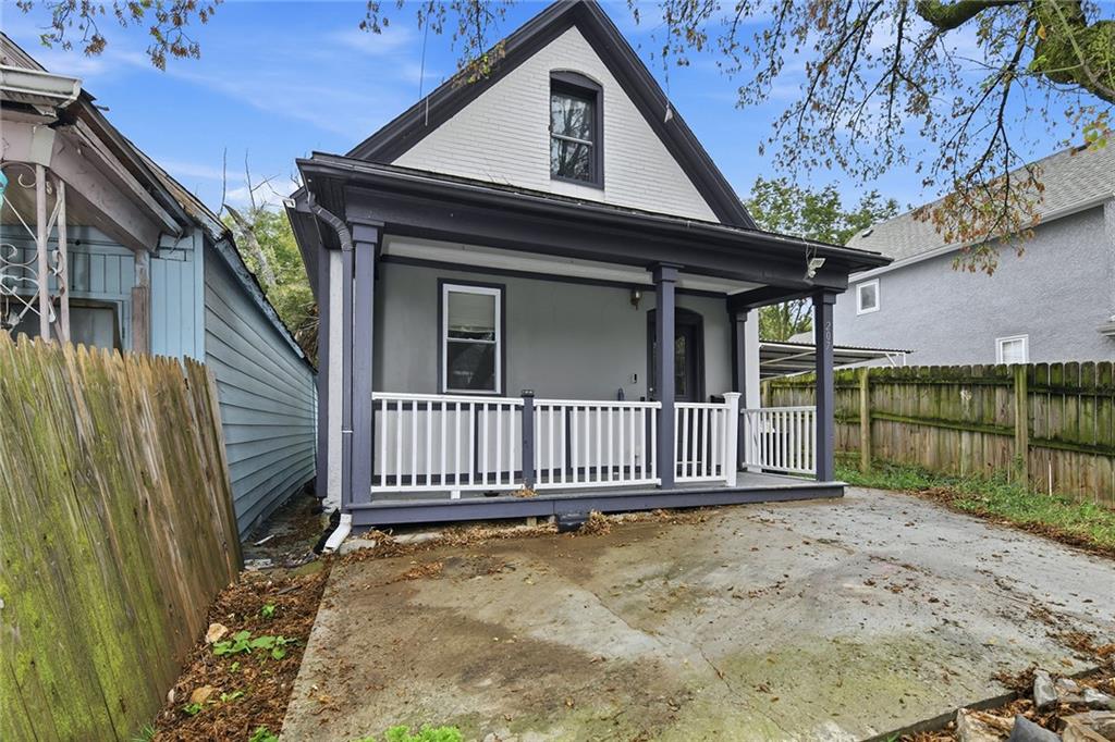 207 N Mill Street Property Photo 2