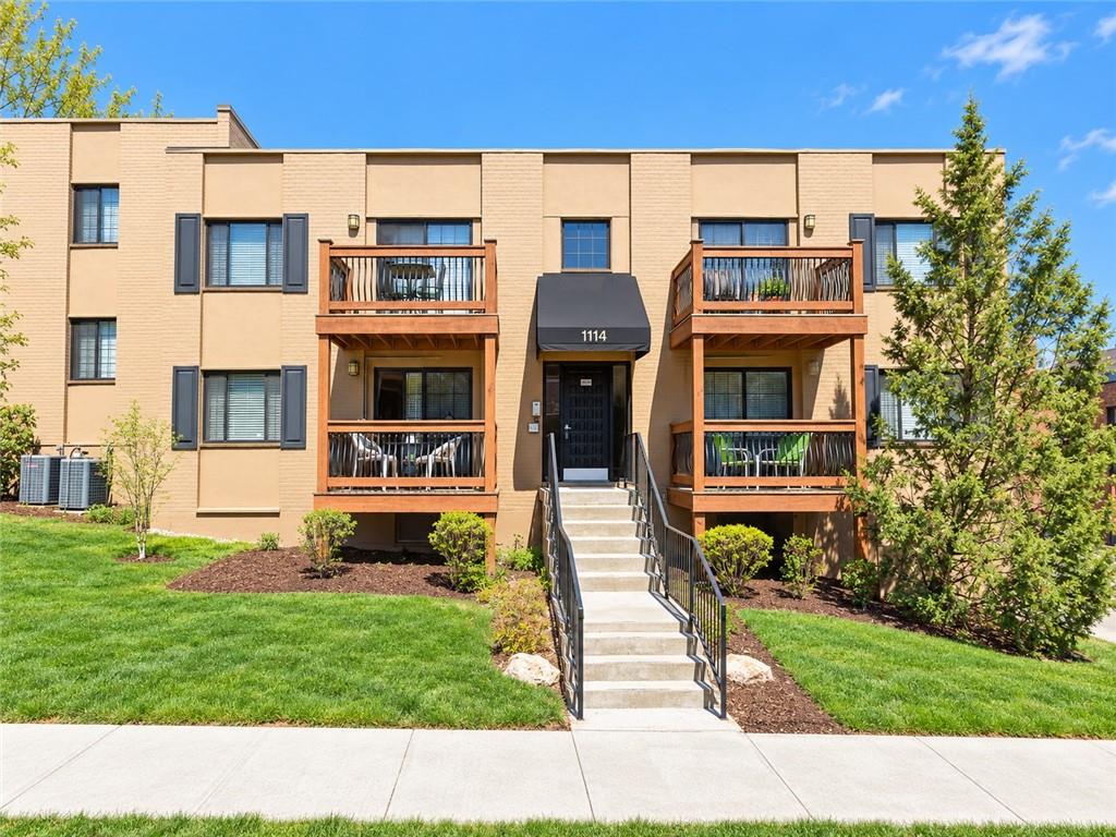 1114 W 46th Street Property Photo 1