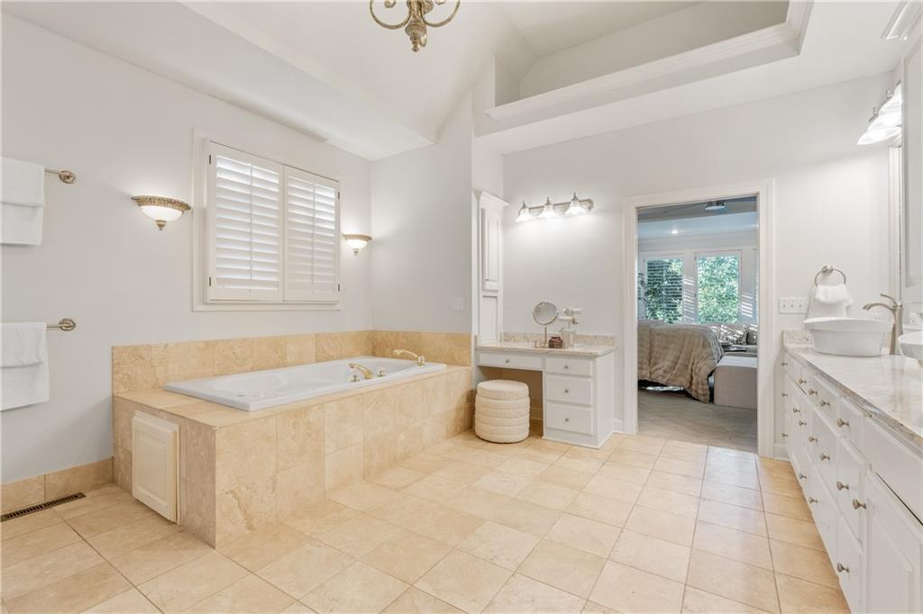 3608 W 153rd Street Property Photo 27