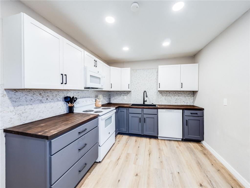 117 W Jackson Street Property Photo 3