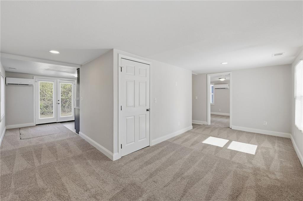 4922 Blue Lane Property Photo 6