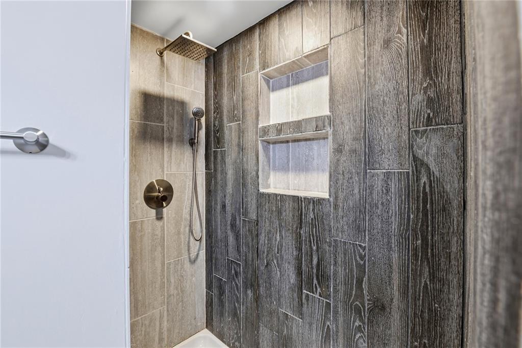 4922 Blue Lane Property Photo 10