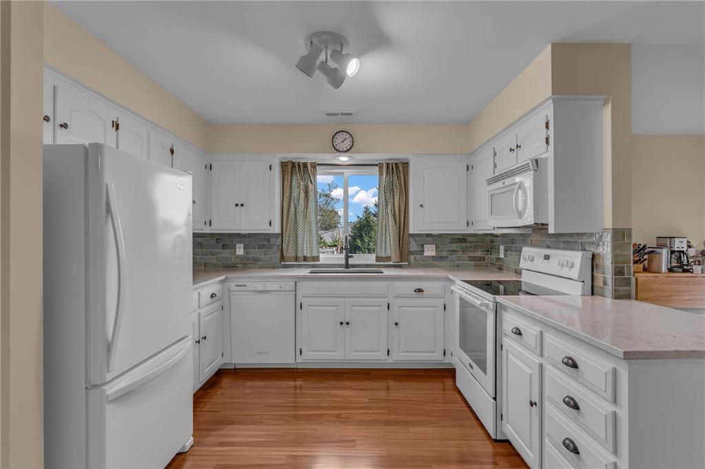 4217 Wimbledon Drive Property Photo 16