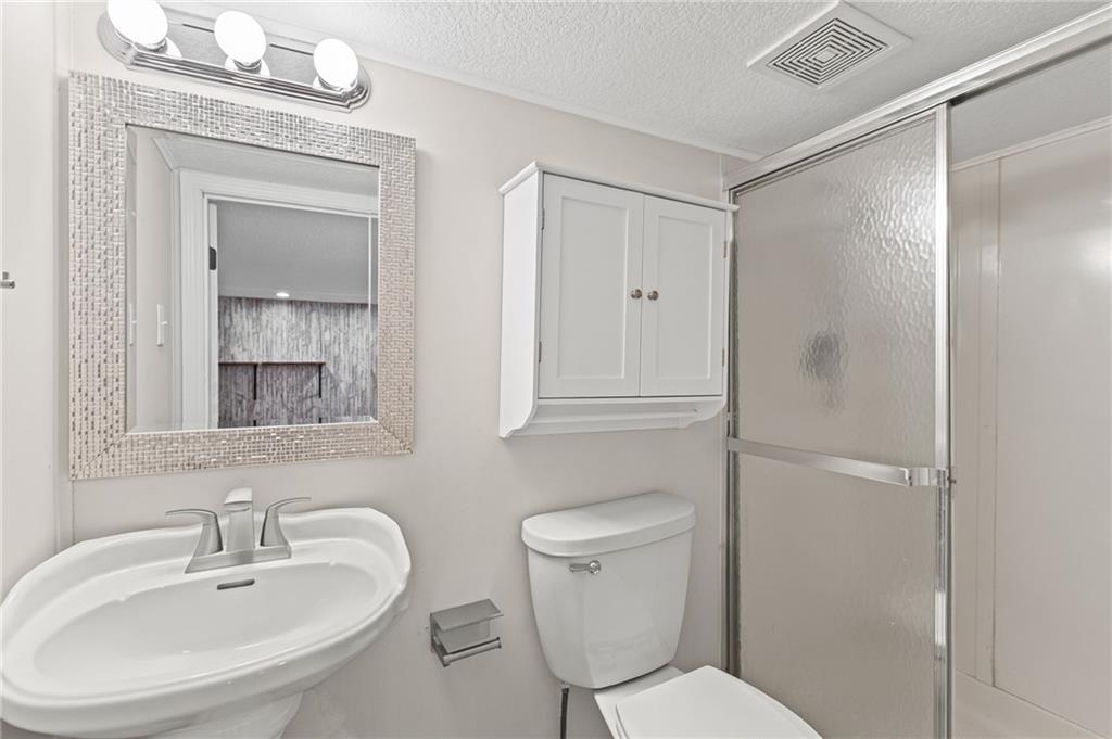 12411 W 82nd Terrace Property Photo 28