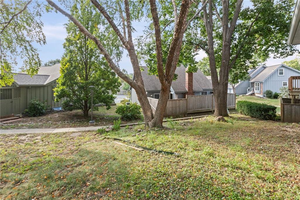 12411 W 82nd Terrace Property Photo 34