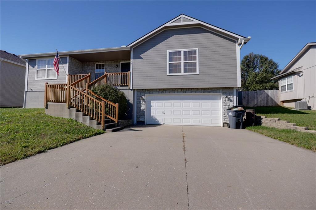 716 Sw Brome Drive Property Photo 2