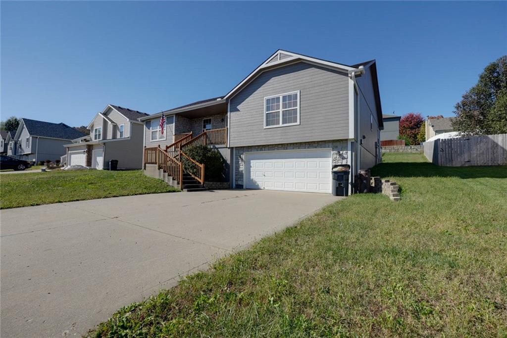 716 Sw Brome Drive Property Photo 3