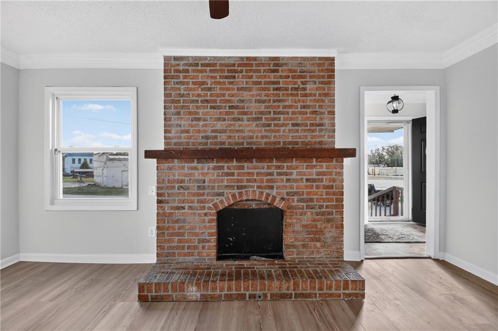 219 S Front Street Property Photo 8