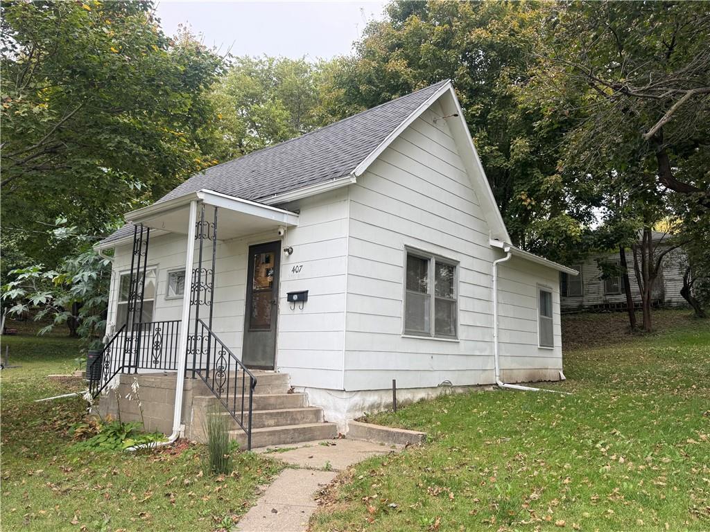 407 E 4th Street Property Photo 3