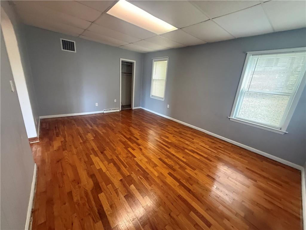 407 E 4th Street Property Photo 8
