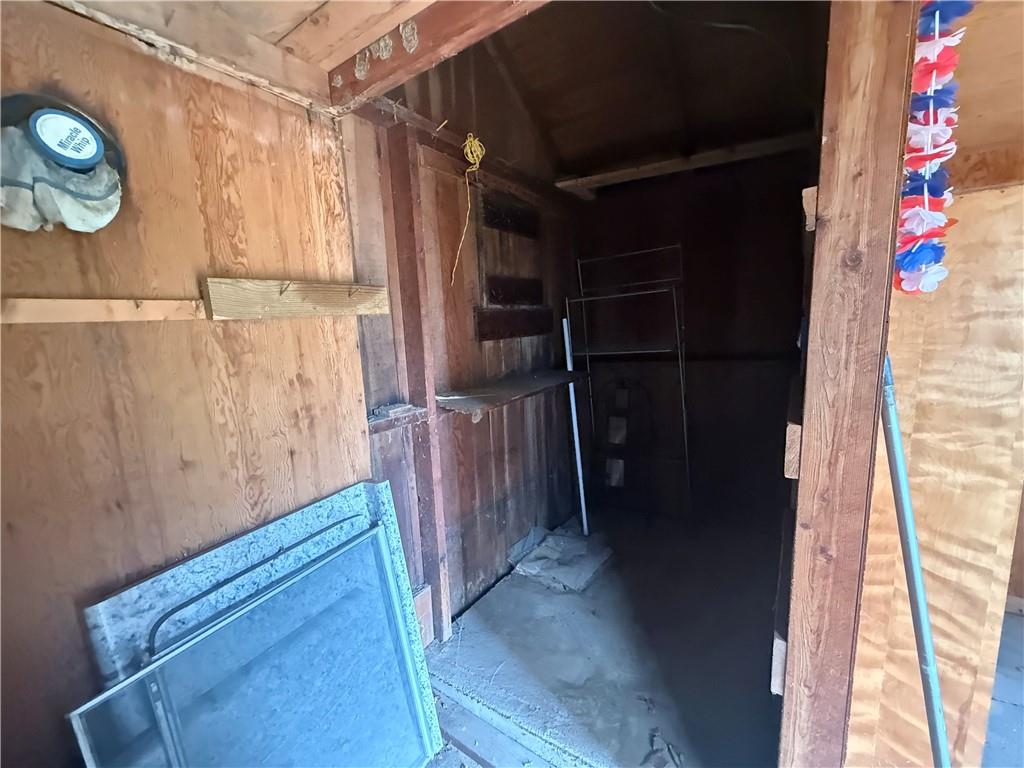 407 E 4th Street Property Photo 14