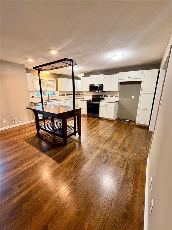 3831 S Kiger Road Property Photo 2